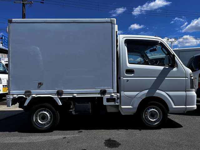 追加架装・仕様変更お任せ下さい！数多くの実績が御座います！架装専門業者との提携でお客様のご希望にあった仕様に変更可能です！ご希望の仕様等お気軽にご相談下さい！