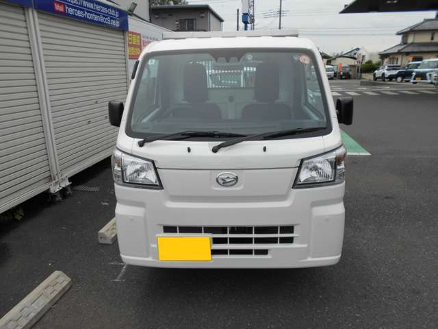 自動車保険も取り扱っております。あいおいニッセイ同和損害保、AIG損害保代理店です。カーライフアドバイザーがお客様にぴったりの自動車保険をアドバイスさせて頂きます。保険の見直しもご相談ください。