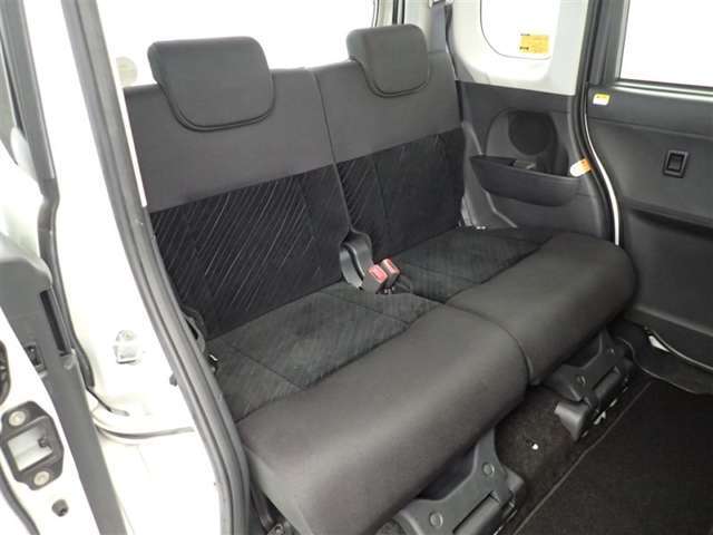 しっかりとした厚みのあるシートで振動や騒音を低減、長時間のドライブでも疲れません！