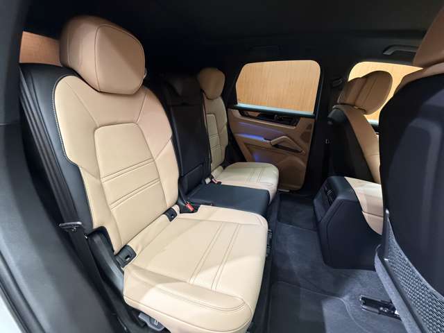 全国納車可能です。納車方法及び費用につきましては、お気軽にコーディネーターまでご相談ください。遠方のご納車の際も我々がしっかりサポートさせて頂きます。お気軽にスタッフまでご相談下さい。