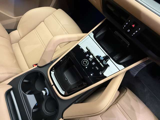 LIBERALAはガリバーグループですから、下取車も高額査定をお約束いたします。全国どこでも対応可能です。