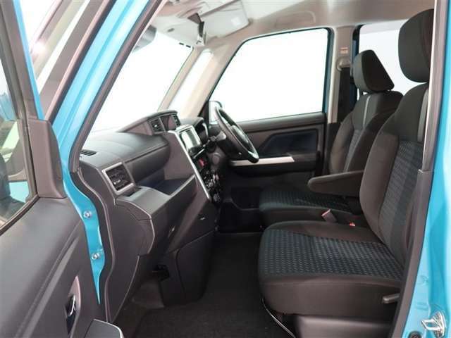 トヨタカローラ千葉は、県内新車販売50店舗（整備工場付き）・中古車販売9店舗でカーライフをサポートいたします。