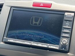 【メーカー純正ナビ】インテリアに溶け込むスタイリッシュな「専用設計」メーカーナビを装備♪視認性や操作性など基本性能にも優れ、より上質なカーライフをお楽しみいただけます。