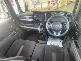 【インパネ全体】全方位で視界が広く、高い目線で運転もしやすいです！