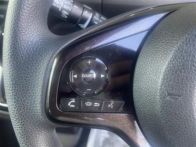 【運転席操作部】快適なドライブを楽しむための機能が装備されています！運転席から触れるので、使いやすいです！除菌プランいれていただくと、さらに清潔で安心していただけます！
