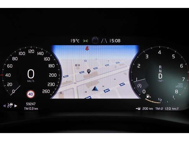 12，3インチのフル液晶メーターパネル　センター部には地図を映す事もできます