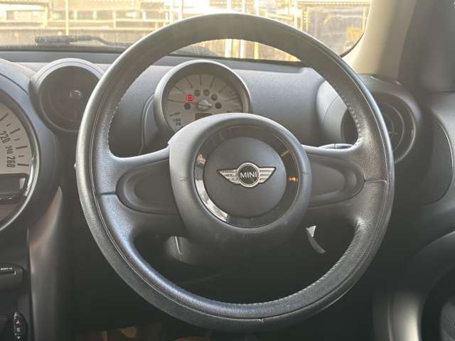 在庫も随時取り揃えておりますが在庫に無いお車でもご希望に合わせて注文販売も行っておりますのでお気軽にお問い合わせ下さい。カーセンサー無料電話はこちら：0078-6002-335284