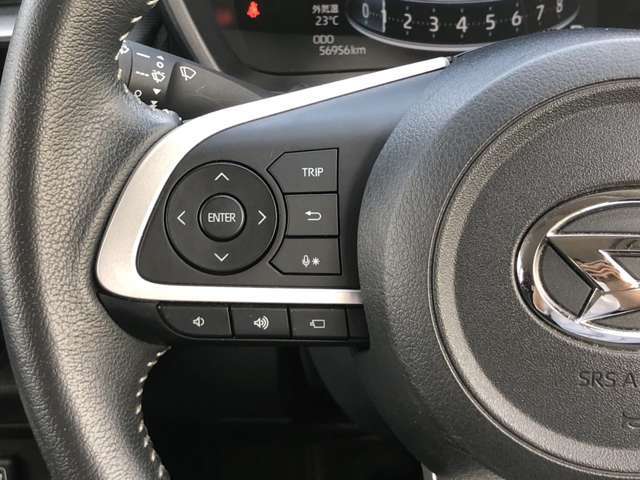 【運転席操作部】快適なドライブを楽しむための機能が装備されています！運転席から触れるので、使いやすいです！除菌プランいれていただくと、さらに清潔で安心していただけます！