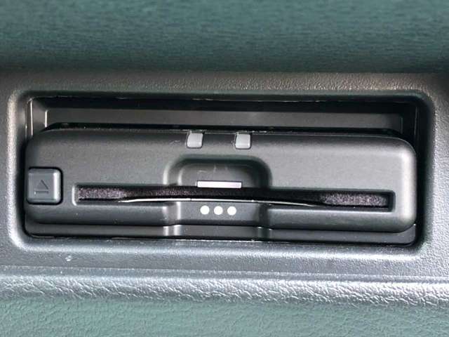 今やカーライフにおける重要性はナビにも匹敵するのではないでしょうか？セットアップを行うことで利用可能になります！