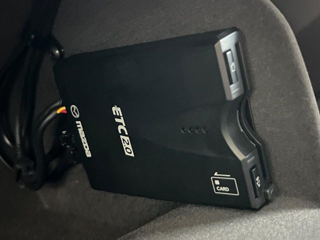 【ETC】高速道路の料金所をストレスなく通過！話題のスポットやサービスエリアに多い「スマートIC」利用時は必須のアイテムです。当店でセットアップを実施、ご納車当日からすぐにご利用いただけます！