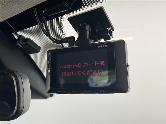 【後部座席操作部】後部座席を快適に過ごしていただくための便利な装備が付いています！