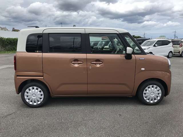 【軽の森泉北店】に掲載されていないお車でも、ご希望の車種やお好みの色・グレードを仰って頂いたらお取り寄せも可能です！ お気軽にご相談下さいませ★