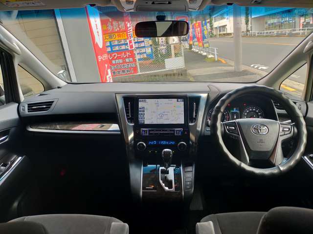 第三者査定機関であるJAAA＆AISにて再検査を実施しております。修復歴や車両のコンディションについて検査結果を表示いたします。そのため遠方の方でも安心してお選びいただけます。