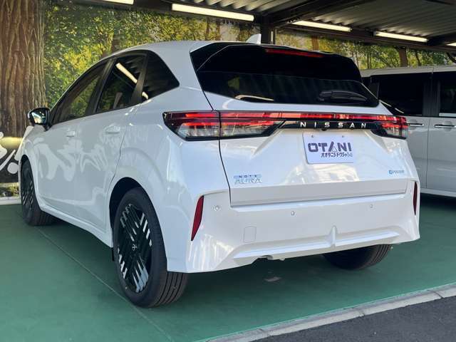 ■充実のアフターサービス■　車の販売はもちろん、自社整備工場・自社鈑金工場・オイル交換＆点検専門店舗を完備しておりますので納車後もお客様のカーライフをトータルでサポートいたします。
