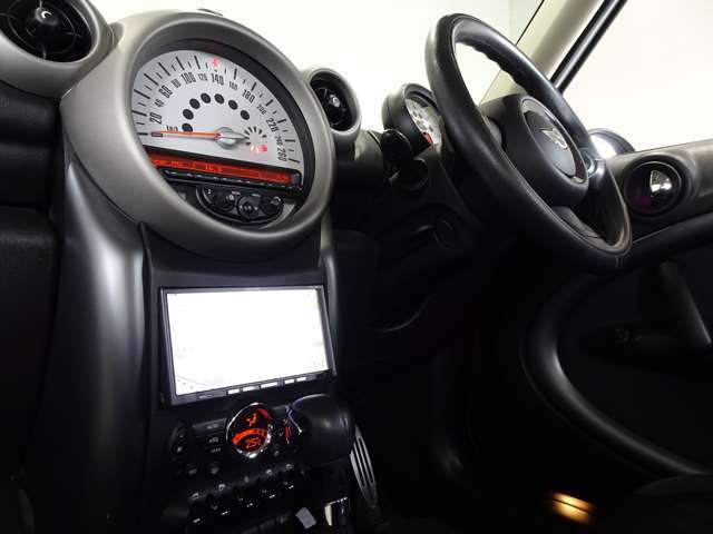 遠方のお客様でもご安心してご購入頂ける様、当店は仕入に拘り、尚かつ鑑定書も発行しております！不明な点等些細な事でもなんなりとご連絡下さい！当店スタッフ一同誠心誠意ご対応させて頂きます！