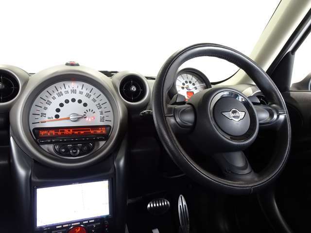 神奈川湘南に根付いて18年グループ在庫200台常備しております！多種多様なラインナップ取り揃えておりますので是非一度ご来店くださいませ。