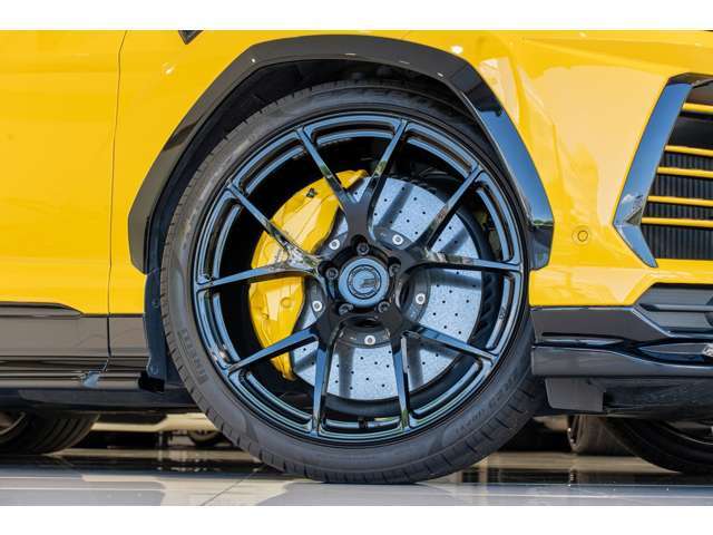ウルス ランボルギーニ ウルス 4．0 4WD Grigioの中古車