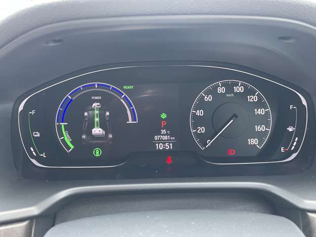 ODOメーターの表示値は77081kmです。店舗にて現車の確認もいただけますので、お電話で在庫のご確認の上是非ご来店くださいませ！！！
