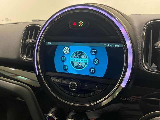 ご遠方の場合でも、下取り車両の金額を概算でお出しすることは可能でございます。車検証をお手元に、走行距離をご確認の上お問い合わせくださいませ。