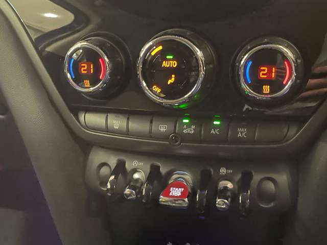 全国納車可能です。※有償　納車方法及び費用につきましては、お気軽にコーディネーターまでご相談ください。