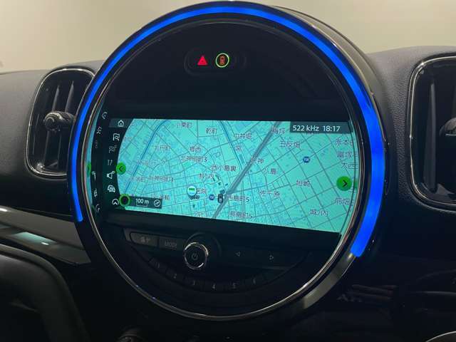 ご遠方の場合でも、下取り車両の金額を概算でお出しすることは可能でございます。車検証をお手元に、走行距離をご確認の上お問い合わせくださいませ。