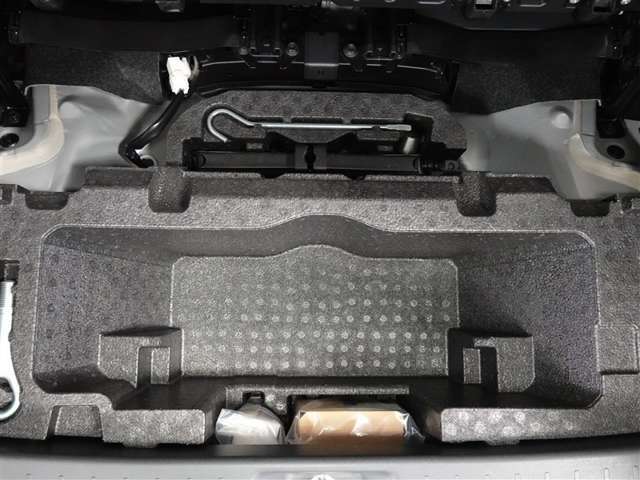 パンク修理を装備しております。
