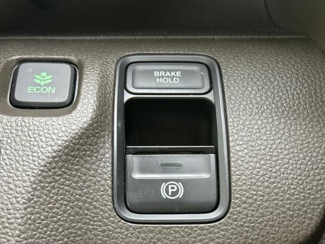 国産車から輸入車まで多様なお客様のニーズのお応えできるように、全国規模で豊富な在庫展開！車のことならWECARSへ！