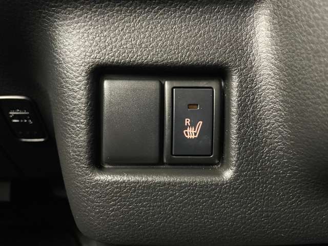 【運転席操作部】快適なドライブを楽しむための機能が装備されています！運転席から触れるので、使いやすいです！除菌プランいれていただくと、さらに清潔で安心していただけます！