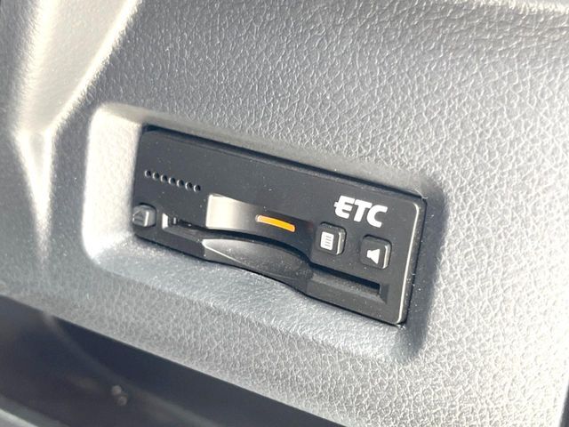 【ETC】高速道路の料金所をストレスなく通過！話題のスポットやサービスエリアに多い「スマートIC」利用時は必須のアイテムです。当店でセットアップを実施、ご納車当日からすぐにご利用いただけます！