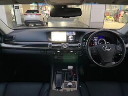 グループ総在庫数約30，000台！！全国の系列店からメーカー・車種問わずご紹介出来るので、あなたにピッタリのお車が見つかるはずです♪まずはお問い合わせ下さい☆