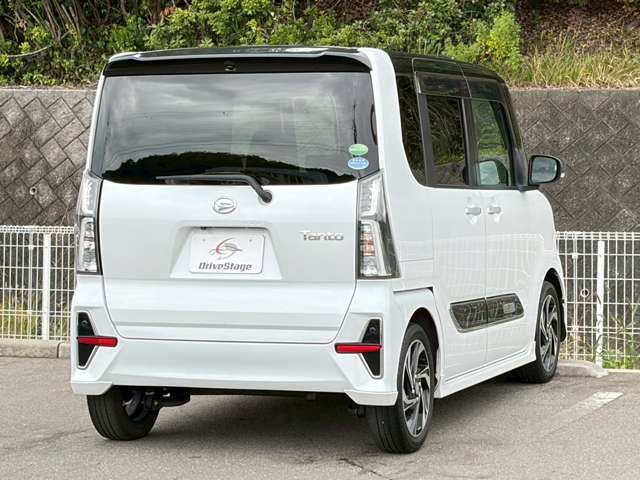 【一般店】前オーナー様⇒買取店⇒オートオークション⇒販売店⇒新しいオーナー様　【当社】前オーナー様⇒ドライブステージ⇒新しいオーナー様　この仕組みで当店では【安心】と【お得】を追及させて頂いております