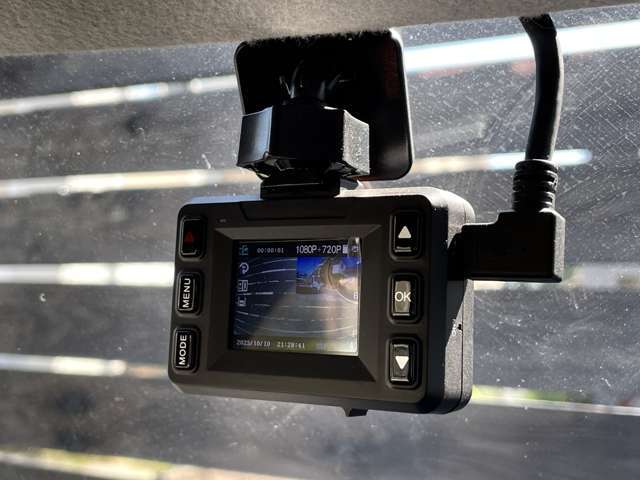 日々たくさんの口コミやレビューを頂いております☆アクセスで車を買ってよかった！そう言っていただけるよう、丁寧な接客・説明を心がけ営業しております♪