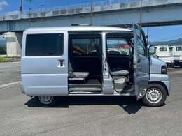 掲載車両は全て乗り出し価格で表示しております。遠方の方は別途陸送費がかかります。お気軽にお尋ねください。