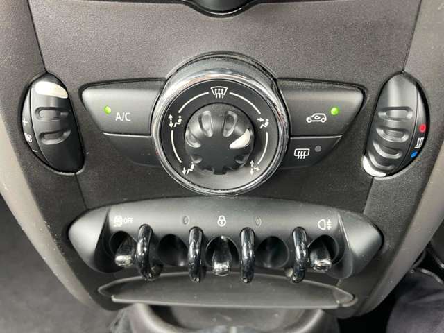 遠方からのご購入も多くいただいております！まずはメールかお電話で車両状態などのお問合せをお待ちしております。TEL　082-241-1190