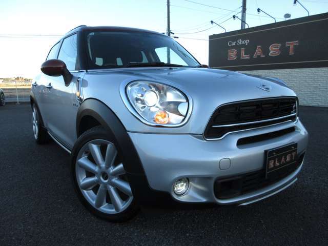 純正HIDヘッドライト、フォグランプ装備☆オートライト搭載です！！