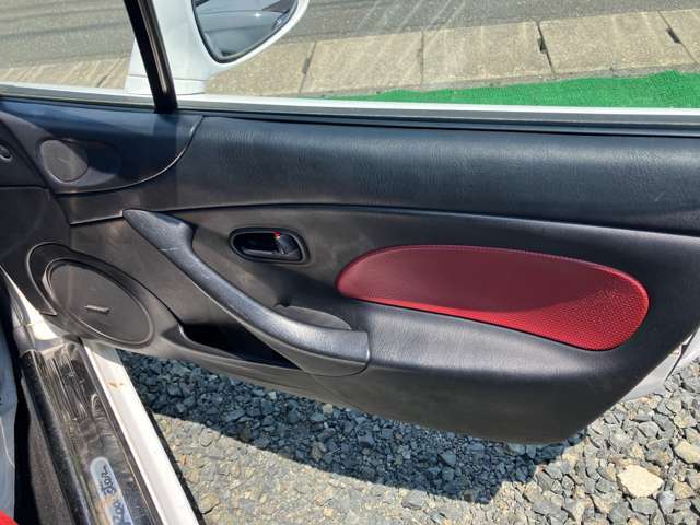 販売や整備だけでなく、自動車保険へのご加入についても当店にて承っております！お客様に最適のプランをご提案させていただきます！