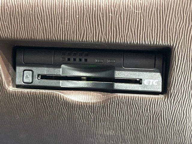 【ETC】高速道路の料金所をストレスなく通過！話題のスポットやサービスエリアに多い「スマートIC」利用時は必須のアイテムです。当店でセットアップを実施、ご納車当日からすぐにご利用いただけます！