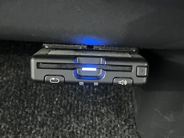 【ETC】高速道路の料金所をストレスなく通過！話題のスポットやサービスエリアに多い「スマートIC」利用時は必須のアイテムです。当店でセットアップを実施、ご納車当日からすぐにご利用いただけます！