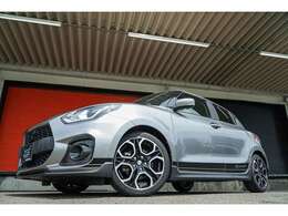 3万キロ台のスイフトスポーツが入庫しました！！ガンメタリックのボディカラーが映えますね♪♪