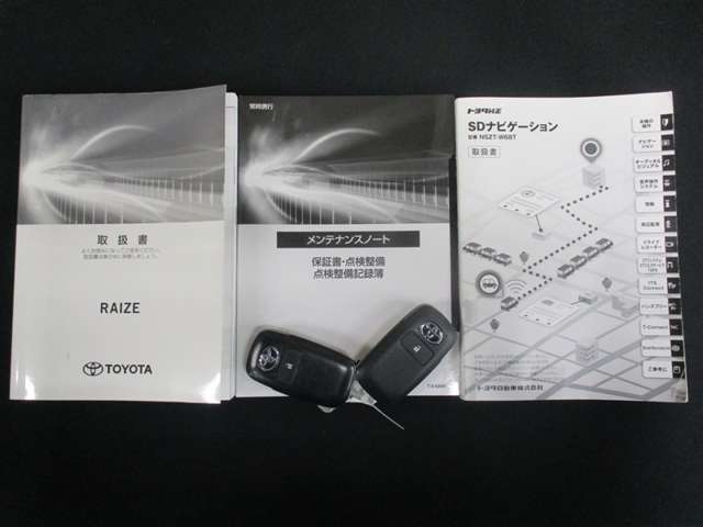 車両取扱説明書・オーディオ取扱説明書・メンテナンスノート付♪