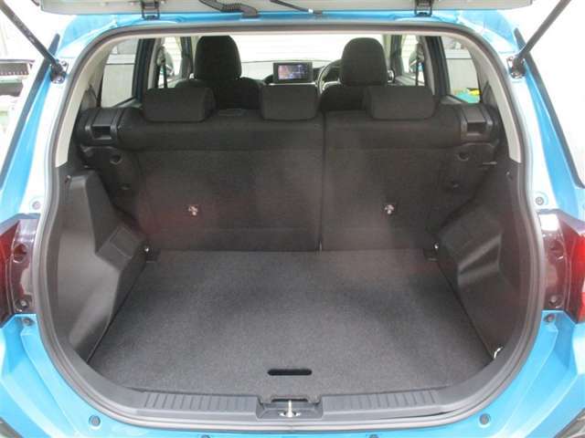 トヨタ高品質中古車洗浄「まるまるクリン」施行済♪室内の汚れもニオイも、くまなく洗浄・除菌・消臭！ボディやタイヤ、エンジンルームも、すみずみまで美しく仕上げます♪