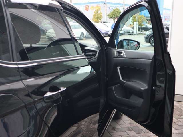VW車の剛性感はドアの開閉時に感じていただけます。