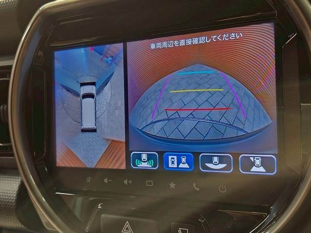 【アラウンドビューモニター】全周囲カメラで危険察知。狭い駐車場でも安心して駐車できますね。
