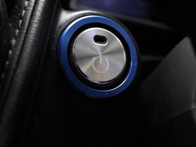【スマートキー】キーを携帯しているだけでエンジンの始動ができます！