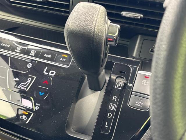 お車に合わせて無料保証以外にも、保証範囲、期間、距離を拡充させた有料保証もご用意しております！中古車の購入が初めてで不安・・・というお客様もご安心ください！