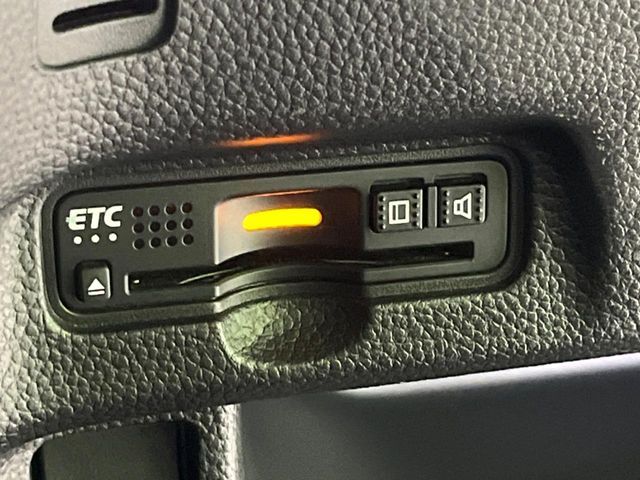【ETC】高速道路の料金所をストレスなく通過！話題のスポットやサービスエリアに多い「スマートIC」利用時は必須のアイテムです。当店でセットアップを実施、ご納車当日からすぐにご利用いただけます！