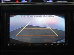 ◆バックカメラ◆リバースにするだけで映ります、後方の安全確認や、狭い駐車場での車庫入れ、雨の日や夜間など視界の悪い時に便利です！安全にバックする為には欠かせない装備です。