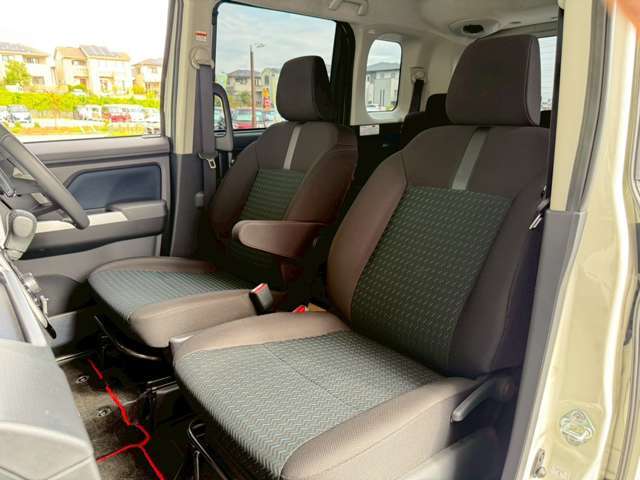 助手席周りも広くドライブが楽しくなります。