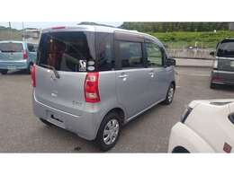 ナビやドライブレコーダ等の電装品の取付やタイヤ・ホイール等交換、汚れ除けのコーティング施工といった追加装備や整備も可能です。商品車の装備が物足りない方はぜひ店員にお声がけください