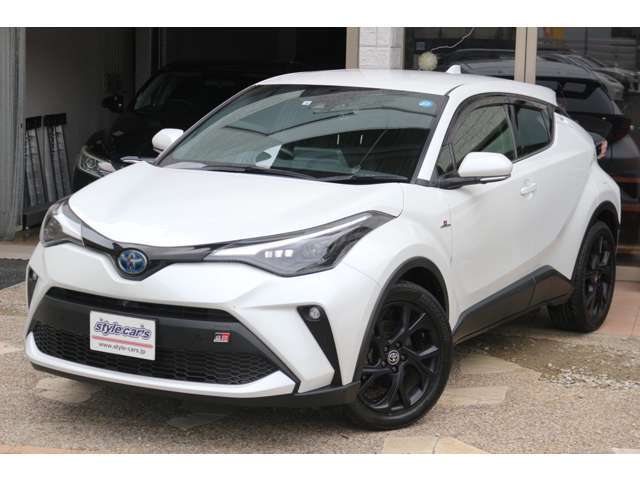 ☆ダイヤモンドモチーフのコンパクトSUV！【ZYX11-C-HR】入庫しました！クーペのようなシルエット！躍動感とダイナミックさを兼ね備えたスタイリング！安全装備や快適装備も充実です！